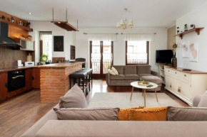 Gdynia Centrum Wyjątkowy Apartament przy Promenadzie z Balkonem by Noclegi Renters